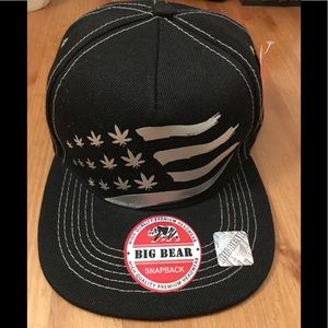 Big Bear SnapBack hat Color:Black